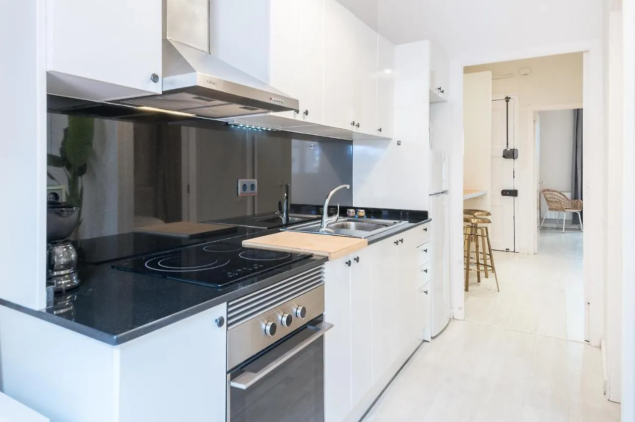 Apartment Ferienwohnung Terrace, Sun And Local Lifestyle In Gracia Barcelona
