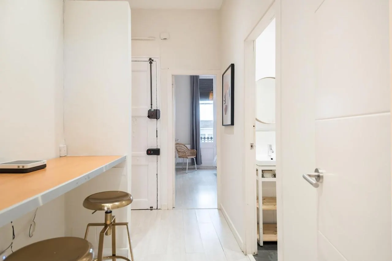 Ferienwohnung Terrace, Sun And Local Lifestyle In Gracia Barcelona Apartment