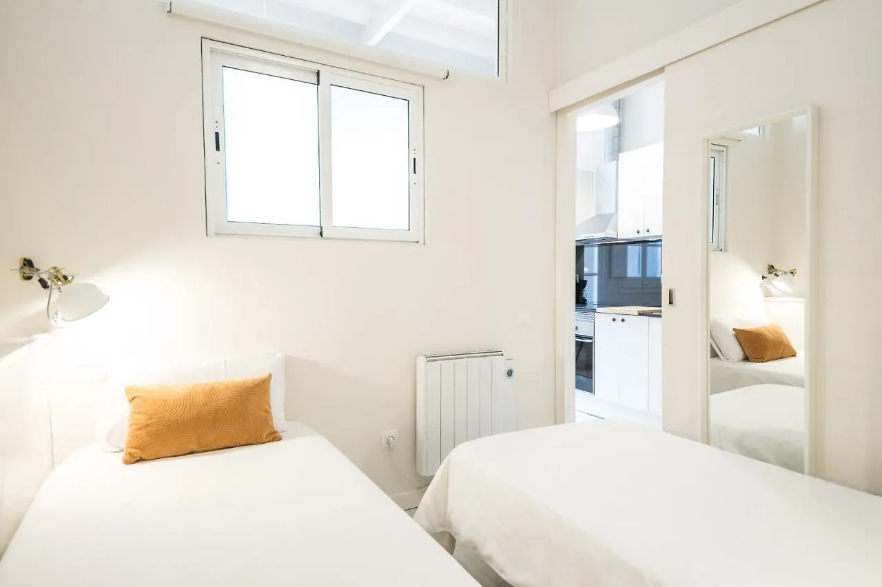 Ferienwohnung Terrace, Sun And Local Lifestyle In Gracia Barcelona Apartment